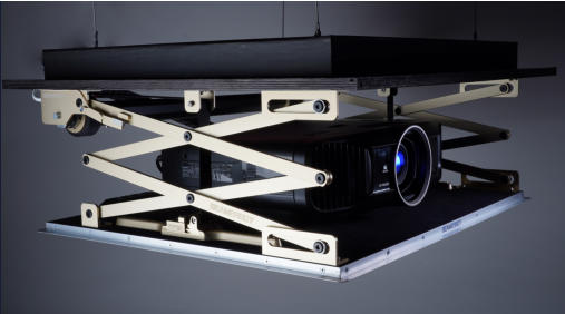 Professioneller Beamerlift im DIY Projekt